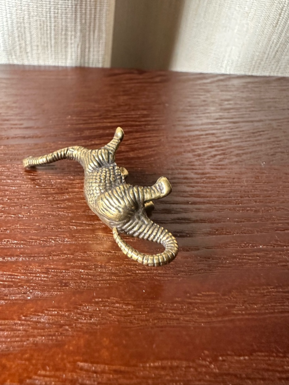 Brass-Colored Brachiosaurus Reptile Figurine - Vintage Style - Picture 6 of 14